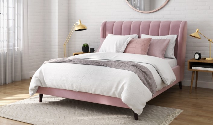 Weekly Window Shop: The Best Pink Beds | A Model Recommends